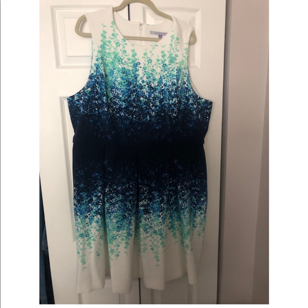 Carmen Marc Valvo -Dress with pockets
